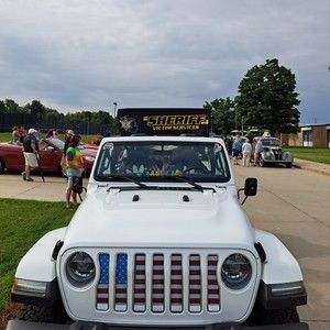 Meet your Posher, Missy